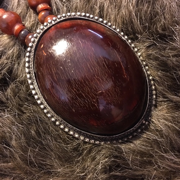 Vintage tribal look large medallion necklace - Picture 6 of 8